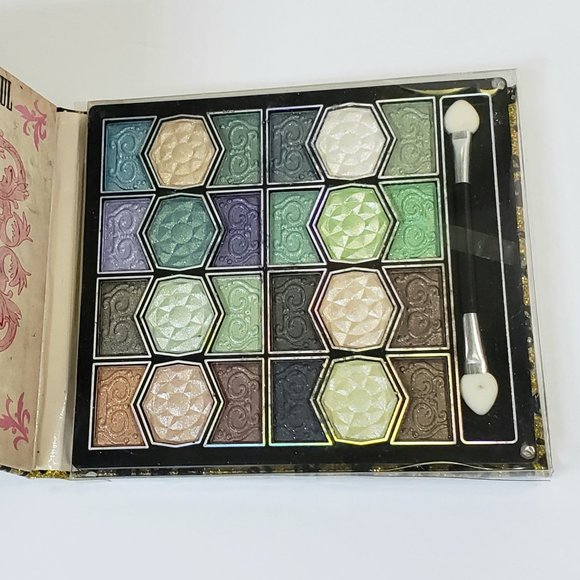 Kleancolor Psst! The Wanted Eyeshadow Palette - Criminally Glam - Picture 5 of 9